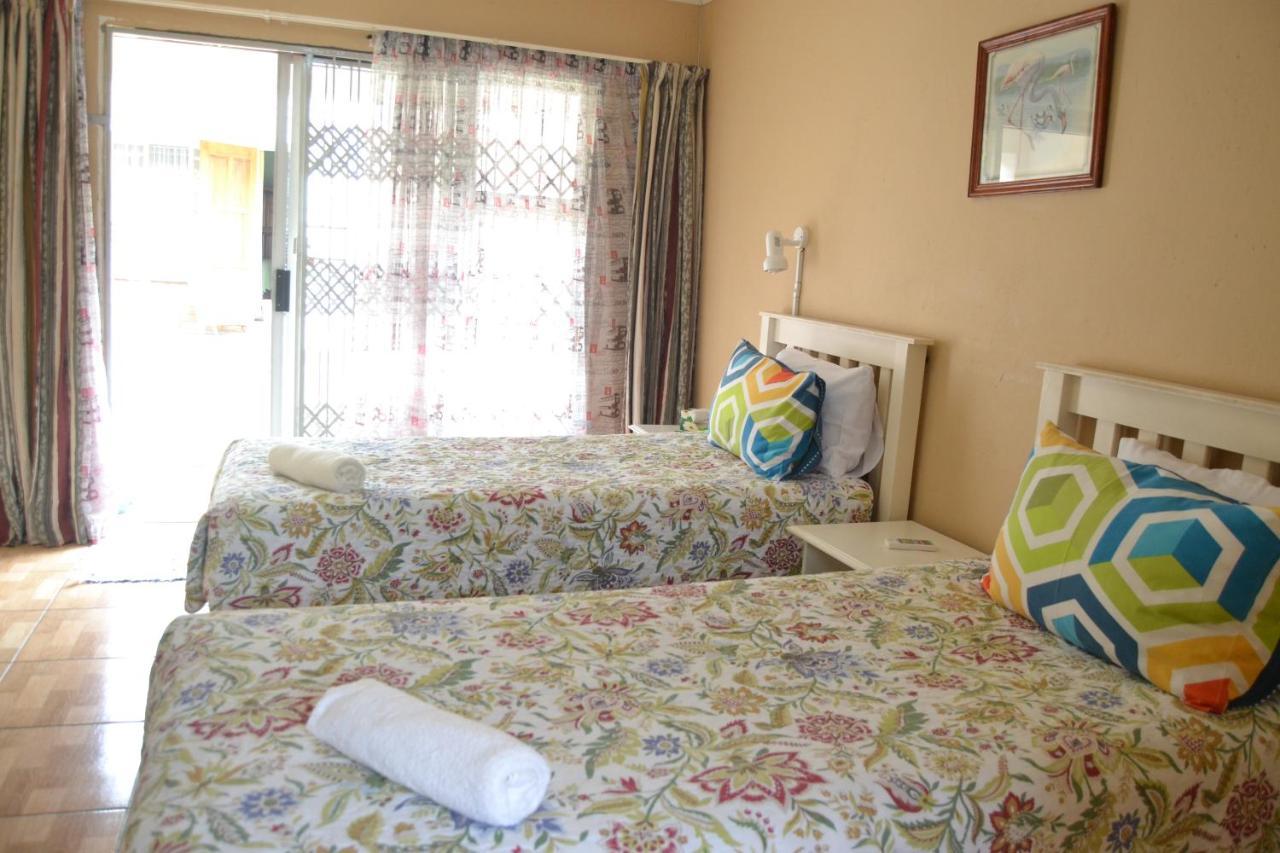 Kamogelo Guest House 兰斯堡 外观 照片