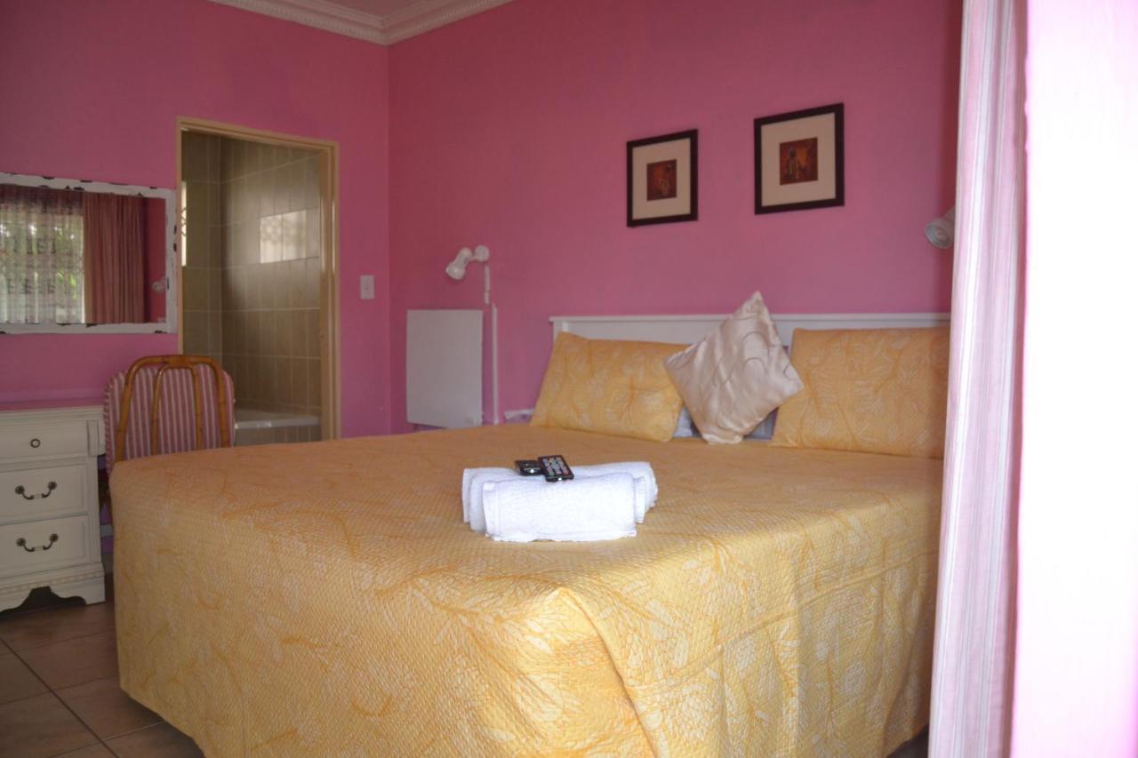 Kamogelo Guest House 兰斯堡 外观 照片