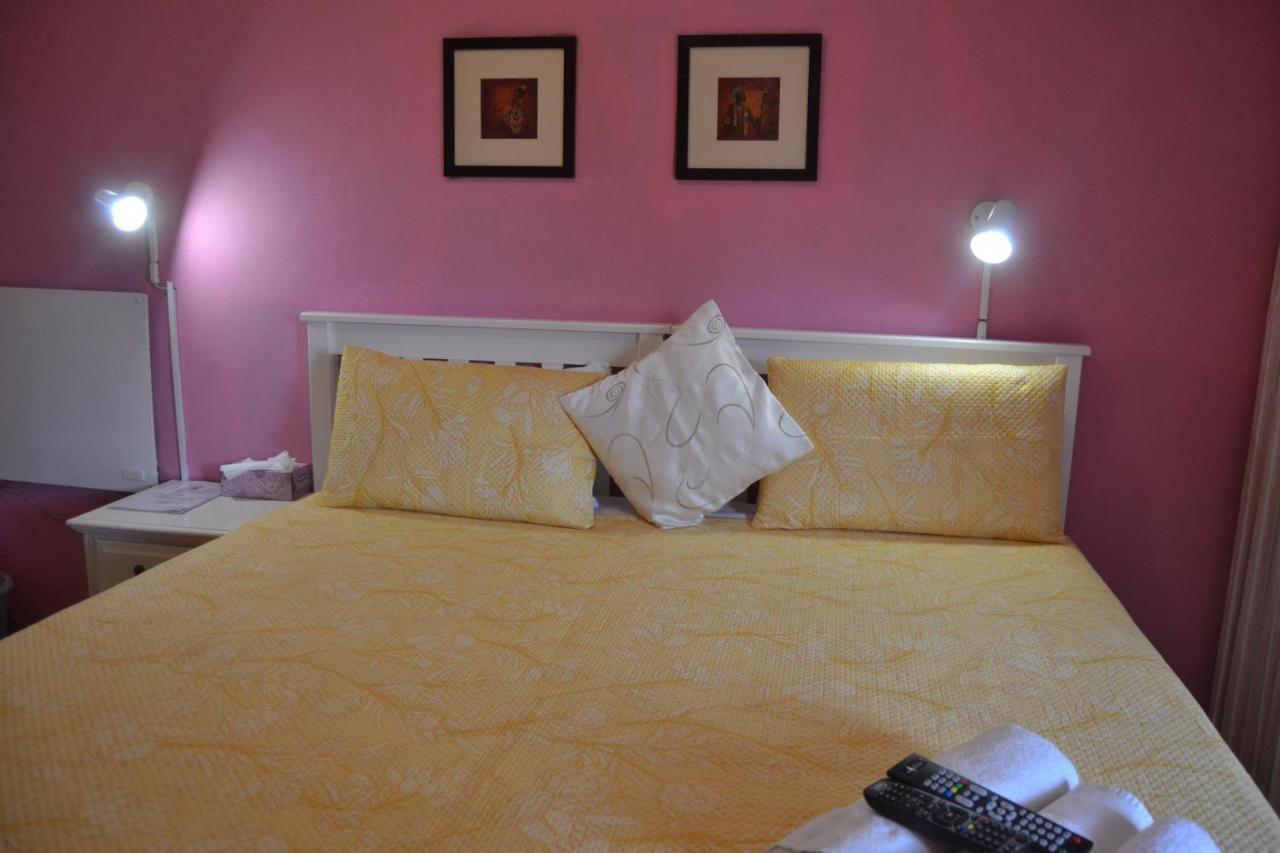 Kamogelo Guest House 兰斯堡 外观 照片