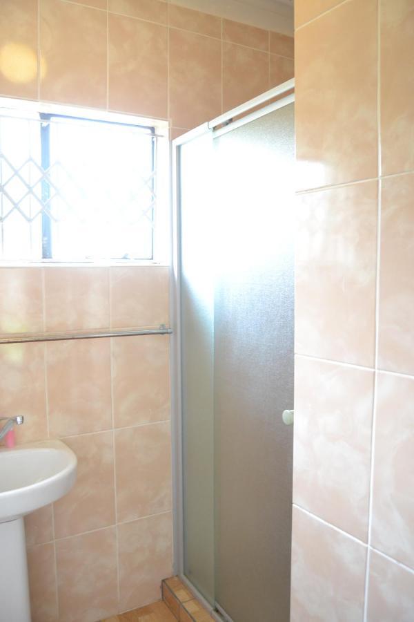 Kamogelo Guest House 兰斯堡 外观 照片