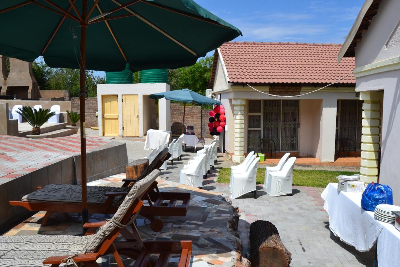 Kamogelo Guest House 兰斯堡 外观 照片