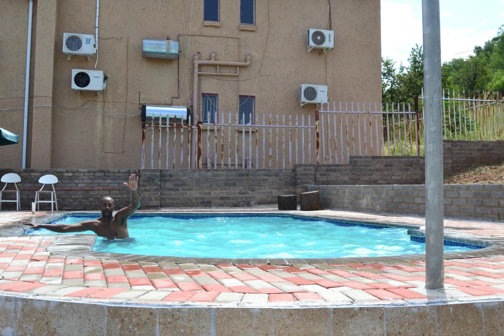 Kamogelo Guest House 兰斯堡 外观 照片