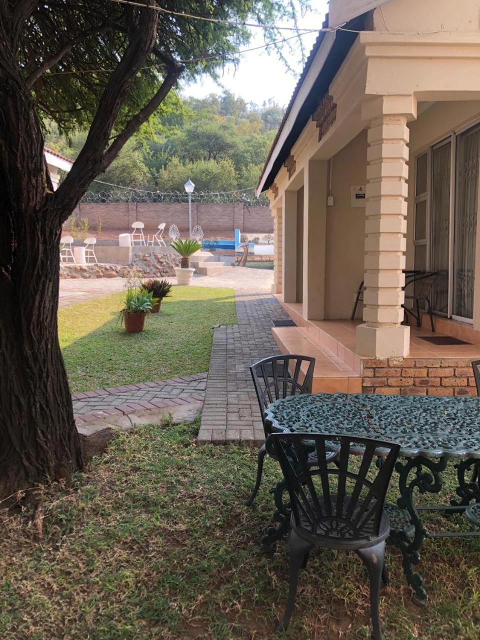 Kamogelo Guest House 兰斯堡 外观 照片