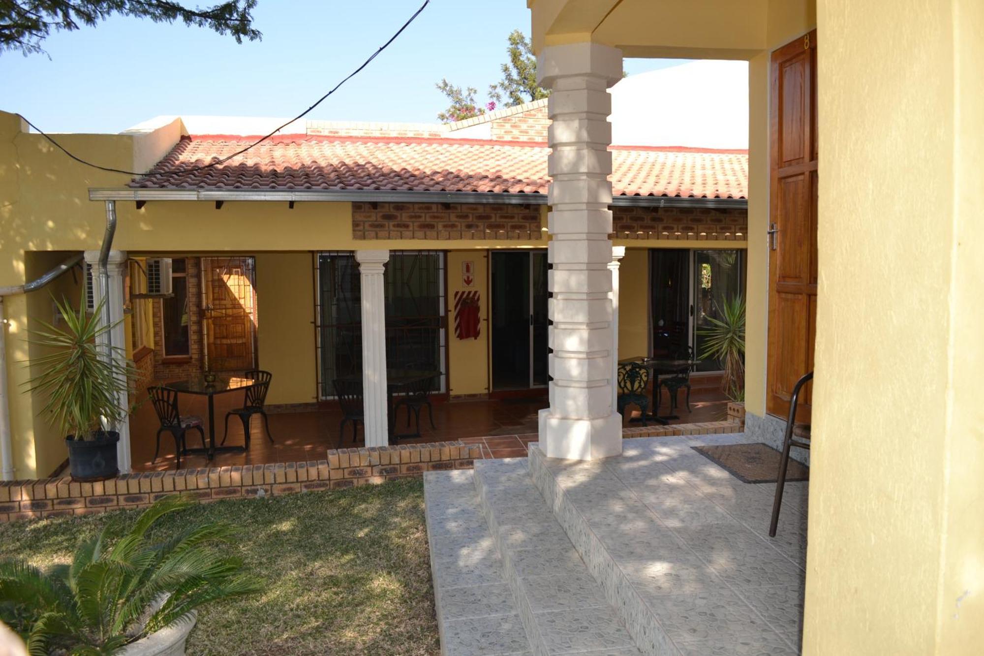 Kamogelo Guest House 兰斯堡 外观 照片