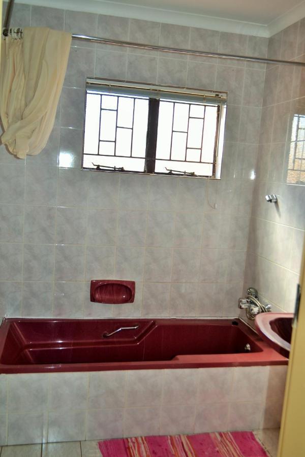 Kamogelo Guest House 兰斯堡 外观 照片
