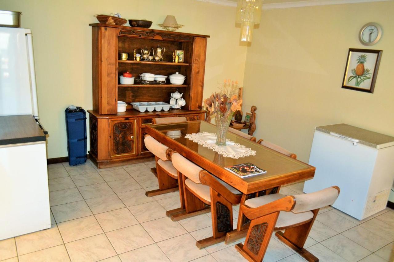 Kamogelo Guest House 兰斯堡 外观 照片