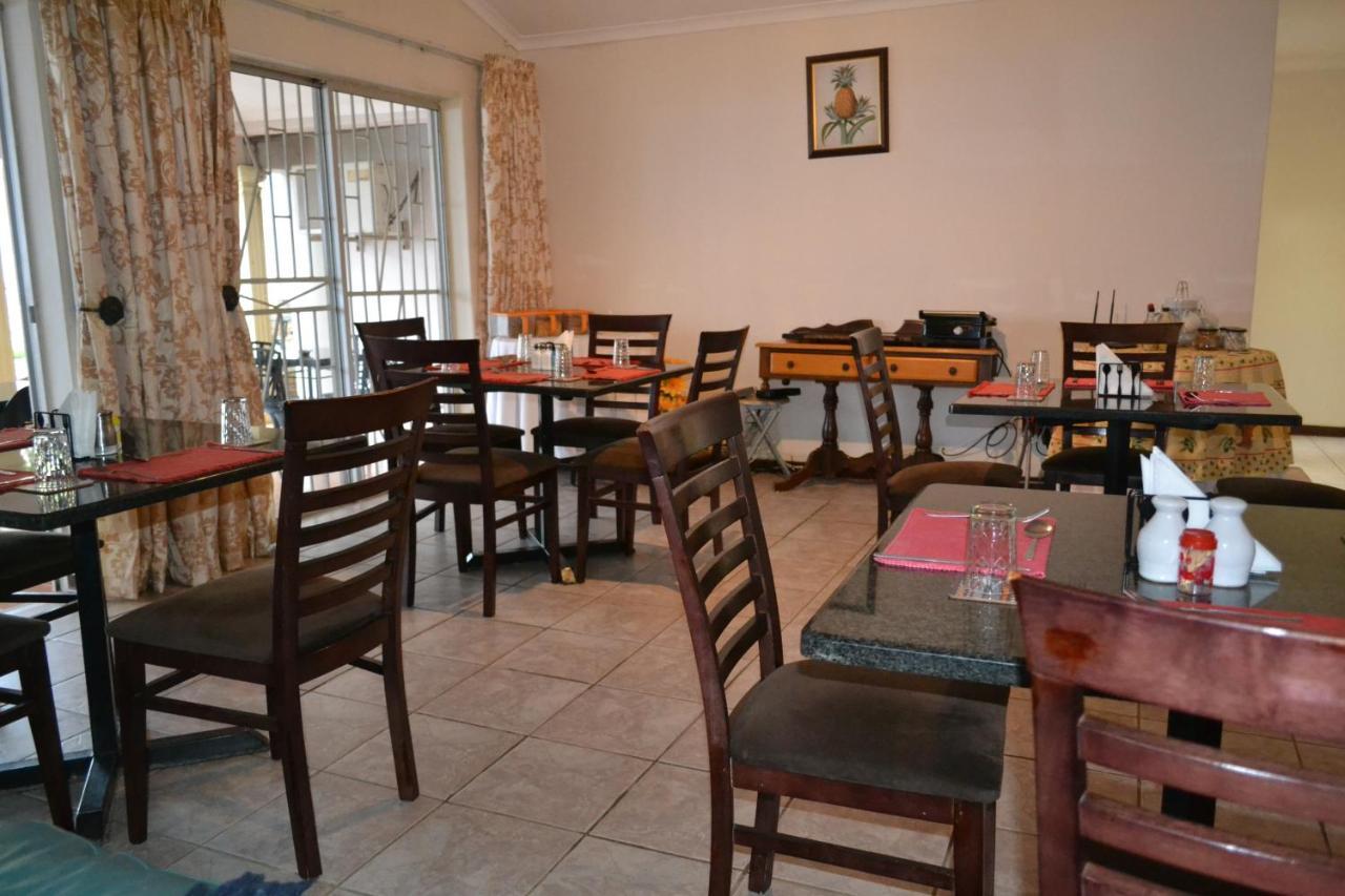 Kamogelo Guest House 兰斯堡 外观 照片