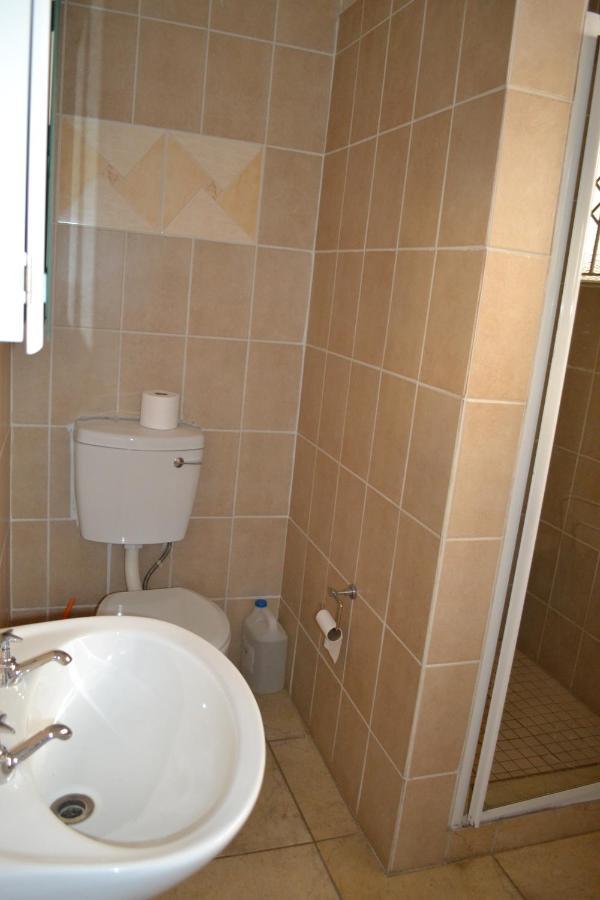 Kamogelo Guest House 兰斯堡 外观 照片