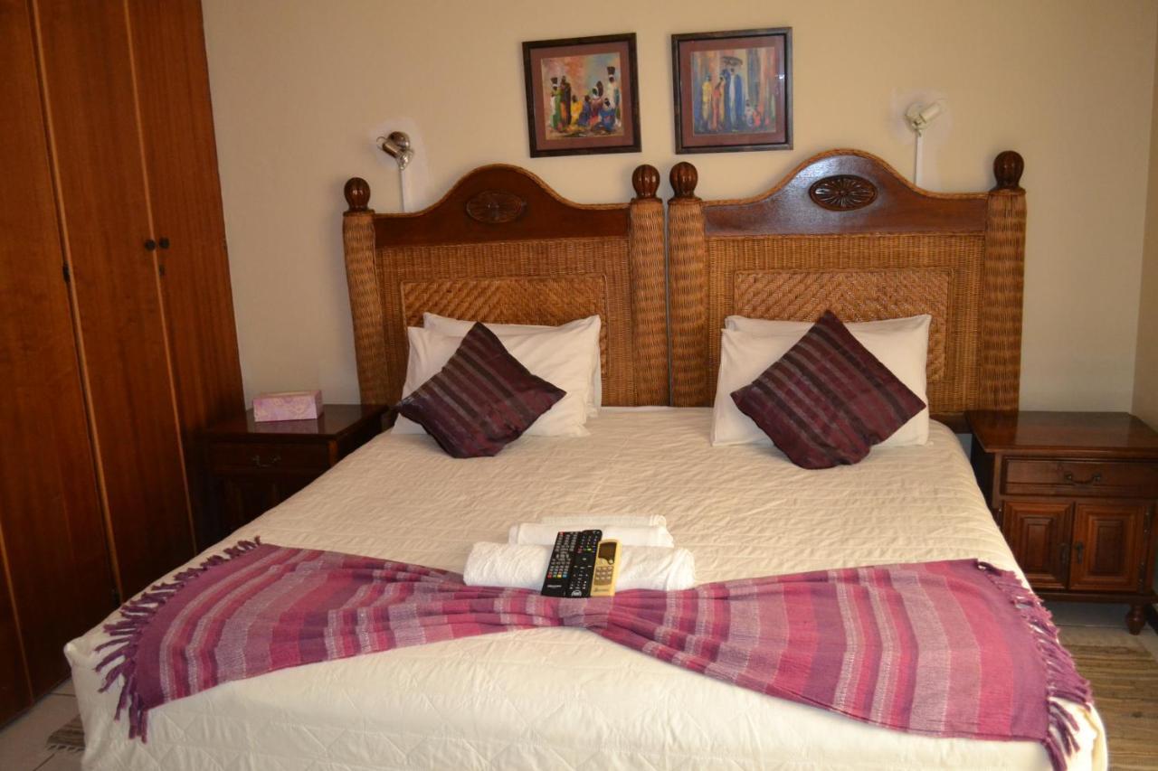 Kamogelo Guest House 兰斯堡 外观 照片