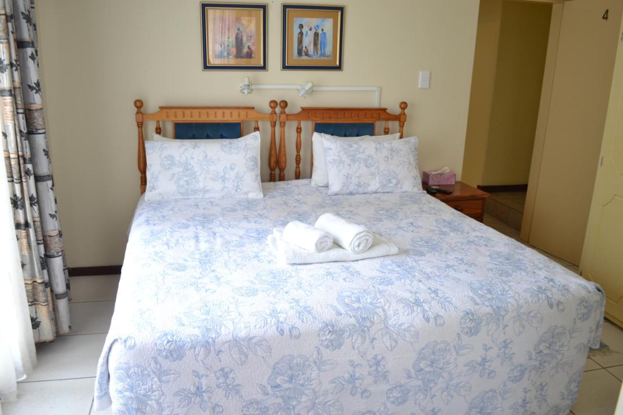 Kamogelo Guest House 兰斯堡 外观 照片